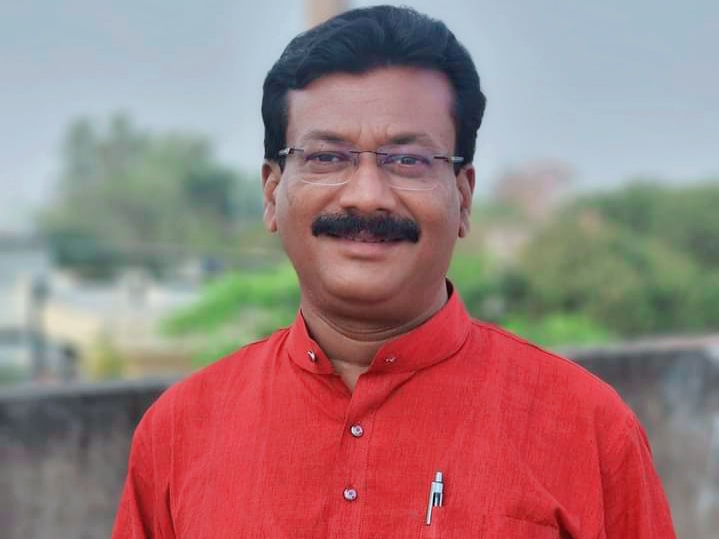 गृह मंत्री विजय शर्मा के मौजूदगी में भाजपा कार्यकर्ता नेता प्रतिपक्ष के बंगला में हमला कर रहे…
