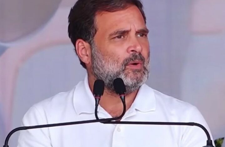 राहुल गांधी ने बस्तर में विशाल आम सभा को संबोधित किया…