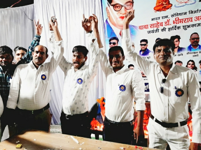 केक काट कर मनाया गया बाबा साहेब भीम राव अम्बेडकर जी का जन्मदिन…