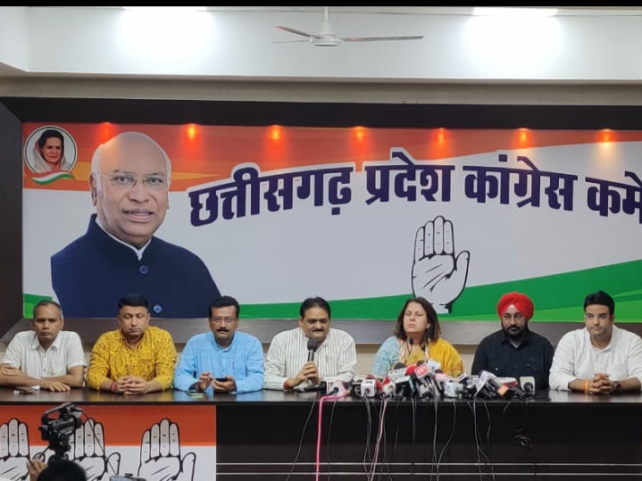 देश की दशा और दिशा बदलने कांग्रेस पांच गारंटी लाई है – सुप्रिया श्रीनेत