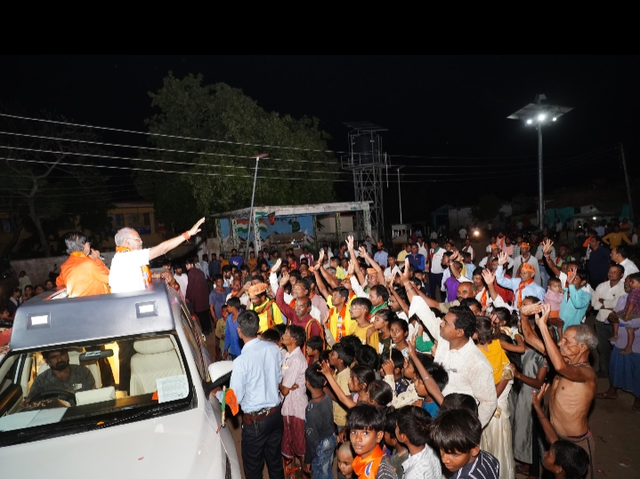 रायपुर लोकसभा से भाजपा प्रत्याशी बृजमोहन अग्रवाल का जनसंपर्क अभियान…