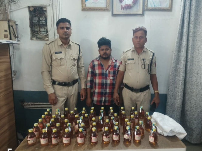 थाना तिल्दा नेवरा द्वारा जोता फाटक के पास एक व्यक्ति के कब्जे से 60 पौवा देशी मंदिरा जप्त कर आरोपी के विरूद्ध आबकारी एक्ट के तहत की गई कार्यवाही…