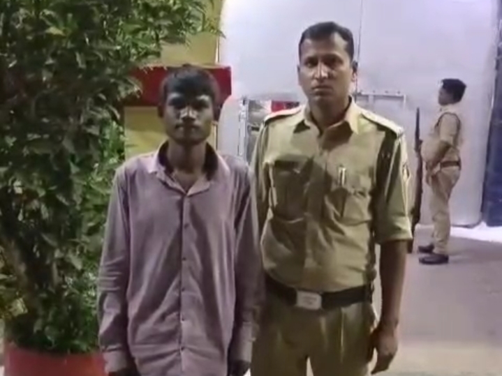 अलग-अलग जगहो से मोबाईल चोरी करने वाला आरोपी धनेश्वर सागर उर्फ मनक गिरफ्तार…