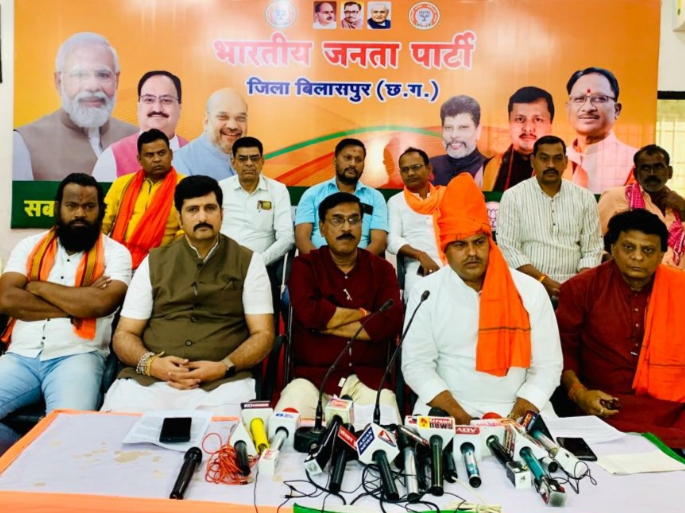 भाजपा का कांग्रेस पर बड़ा हमला, मोदी जी के मथूरा जाकर पूजा करने पर कांग्रेस ने उपहास उड़ाया था तब देवेंद्र यादव चुप क्यों रहे, जो अपने भगवान का न हुआ वो जनता का क्या होगा?: सोमनाथ यादव