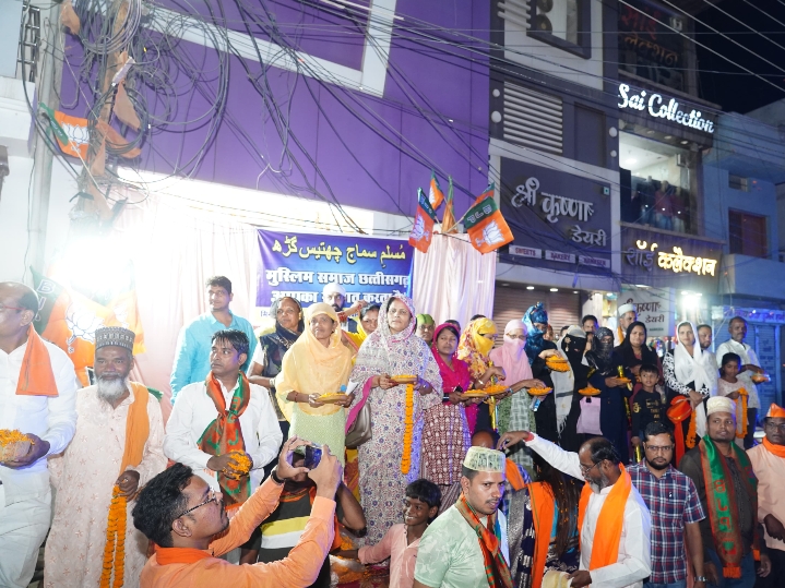 भाजपा लोकसभा प्रत्याशी बृजमोहन अग्रवाल का मुस्लिम समाज के लोगो ने किया जोरदार स्वागत…