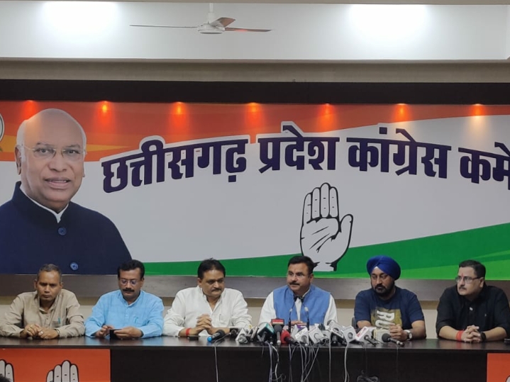 अखिल भारतीय कांग्रेस कमेटी के प्रवक्ता आलोक शर्मा की पत्रकार वार्ता…