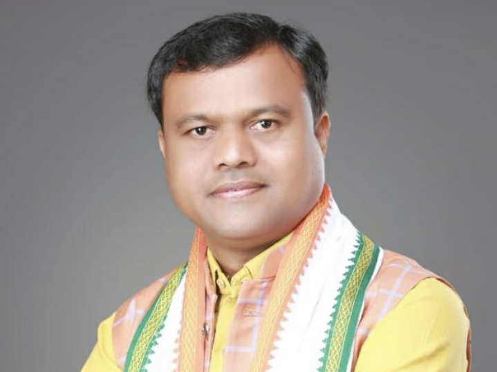 स्वामी आत्मानंद स्कूलों का नाम बदले जाने का कांग्रेस विरोध करेगी – दीपक बैज