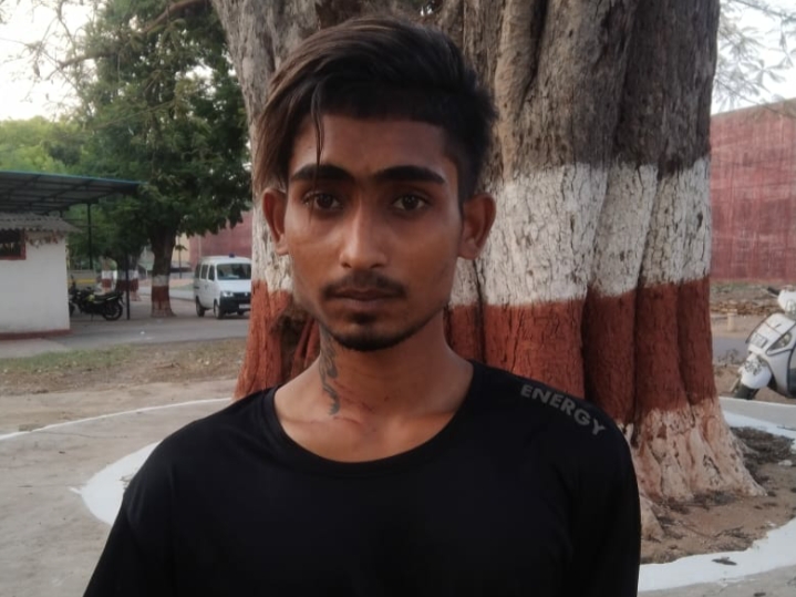 गाली गुप्तार मारपीट कर शराब पीने के लिये पैसे की मांग करने वाला आरोपी हसन खान उर्फ राजा गिरफ्तार…