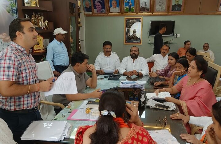 पानी की समस्या को लेकर भाजपा पार्षद दल ने महापौर को सौंपा ज्ञापन…