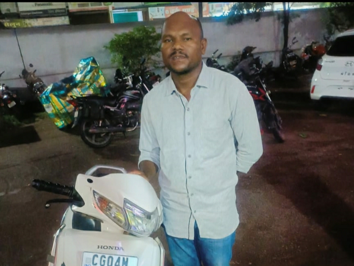 चोरी की घटना को अंजाम देने वाला हिस्ट्रीशीटर संजय उर्फ गोलू नेताम गिरफ्तार…