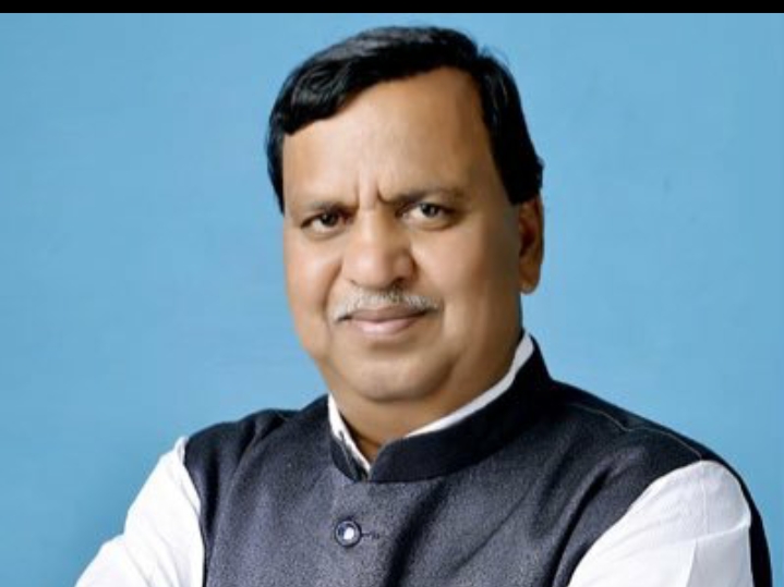 भाजपा का कार्टून पोस्टर वार : लिखा, शहजादे राहुल गांधी स्वयं के गिरेबान में झांककर देखिए…इसकी बड़ी वजह