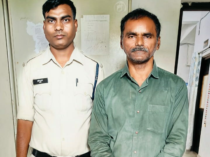 चैन स्नेचिंग की 03 घटनाओं को अंजाम देने वाला आरोपी कुमार पंडित गिरफ्तार