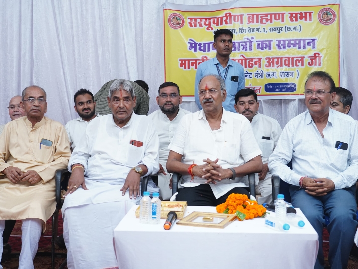 बृजमोहन ने कहा – हां हम धर्म की राजनीति करते है…