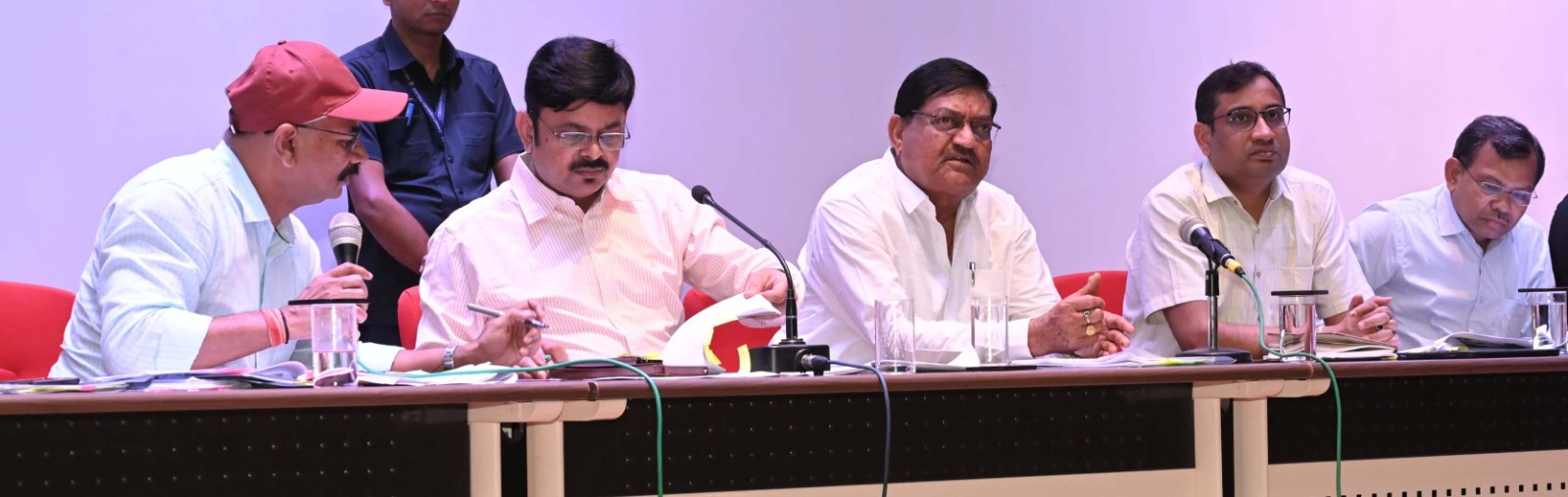 चावल वितरण में लापरवाही हुई तो होगी सख्त कार्रवाई: खाद्य मंत्री दयाल दास बघेल