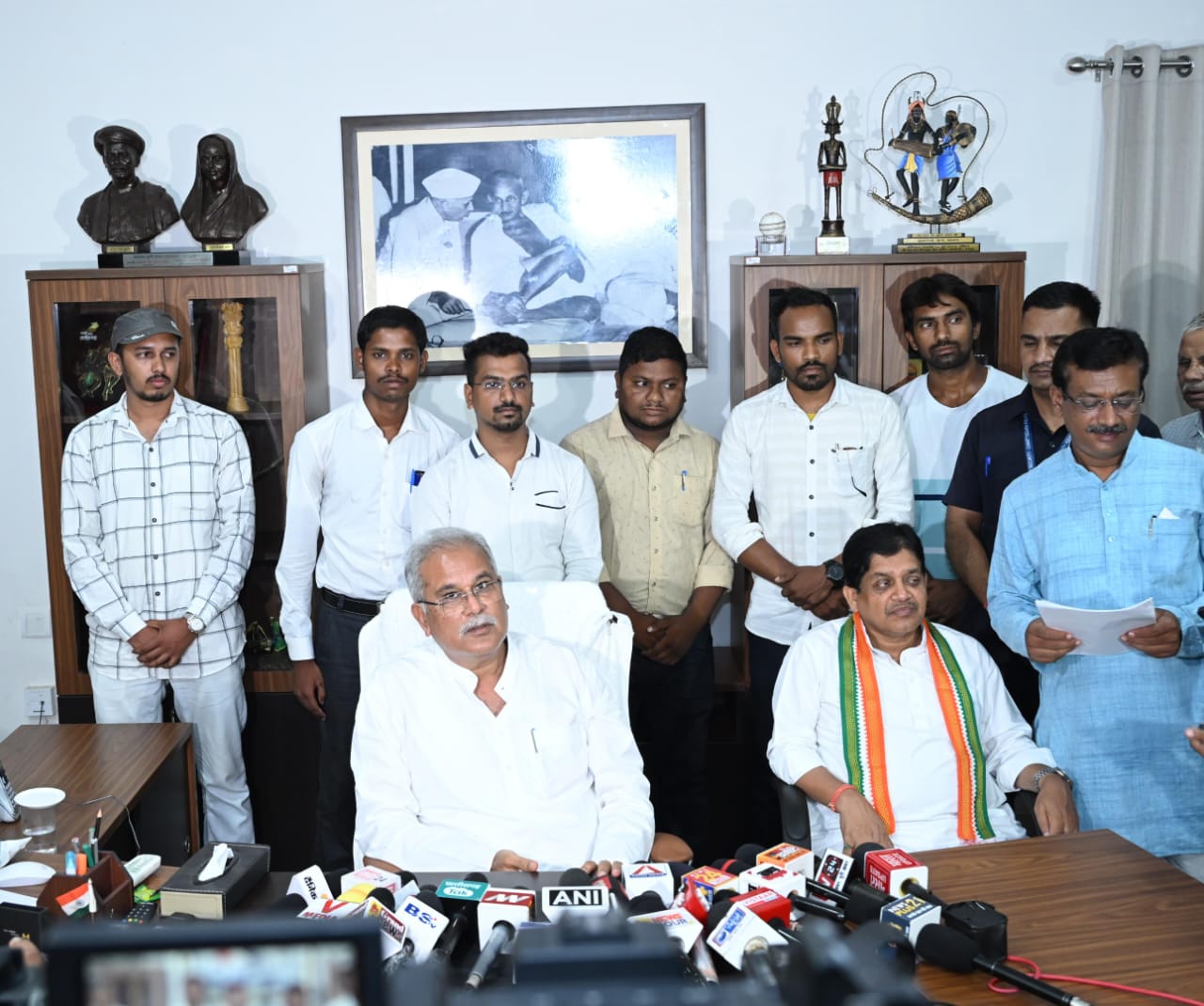 पूर्व मुख्यमंत्री भूपेश बघेल की पत्रकारों से चर्चा…