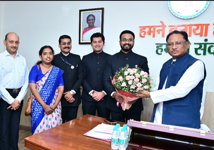 मुख्यमंत्री से भारतीय प्रशासनिक सेवा 2023 के प्रशिक्षु अधिकारियों ने की सौजन्य मुलाकात…
