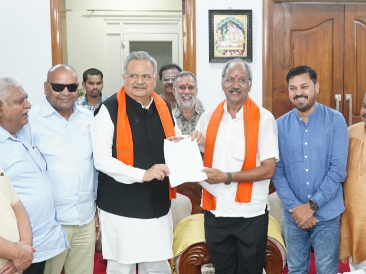 बृजमोहन अग्रवाल ने विधायक पद से इस्तीफा दिया, विधानसभा अध्यक्ष रमन सिंह को इस्तीफा सौंपा…