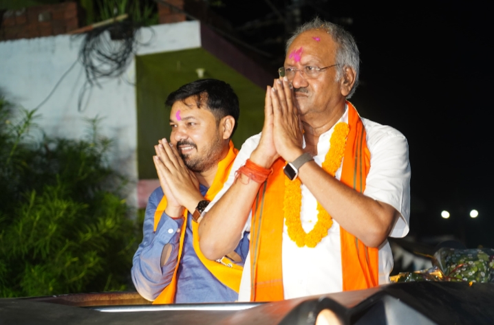 धरसीवां, कुरा, खरोरा, तिल्दा नेवरा में बृजमोहन अग्रवाल की विजय आभार यात्रा…