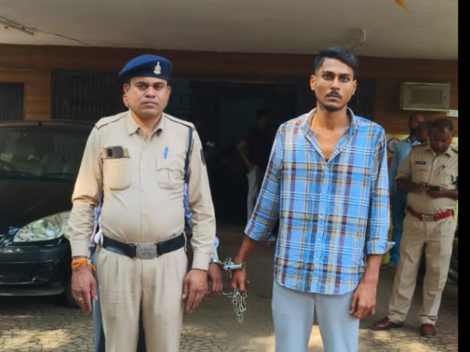 Tikrapara:पुरानी रंजिश को लेकर चाकू से जान लेवा हमला करने वाला आरोपी दिपाशु साहू गिरफ्तार…