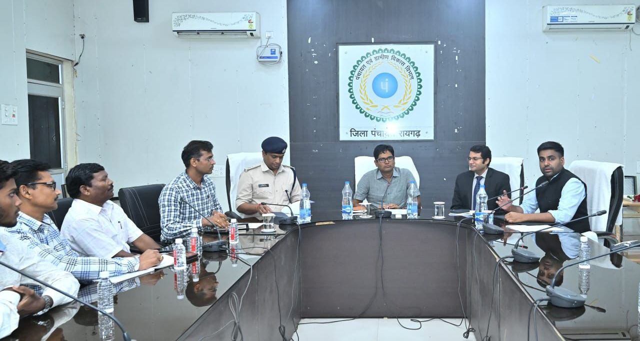 अग्नि वीर के लिखित परीक्षा में चयनित अभ्यर्थियों को मार्गदर्शन देने पहुंचे वित्त मंत्री ओ. पी. चौधरी