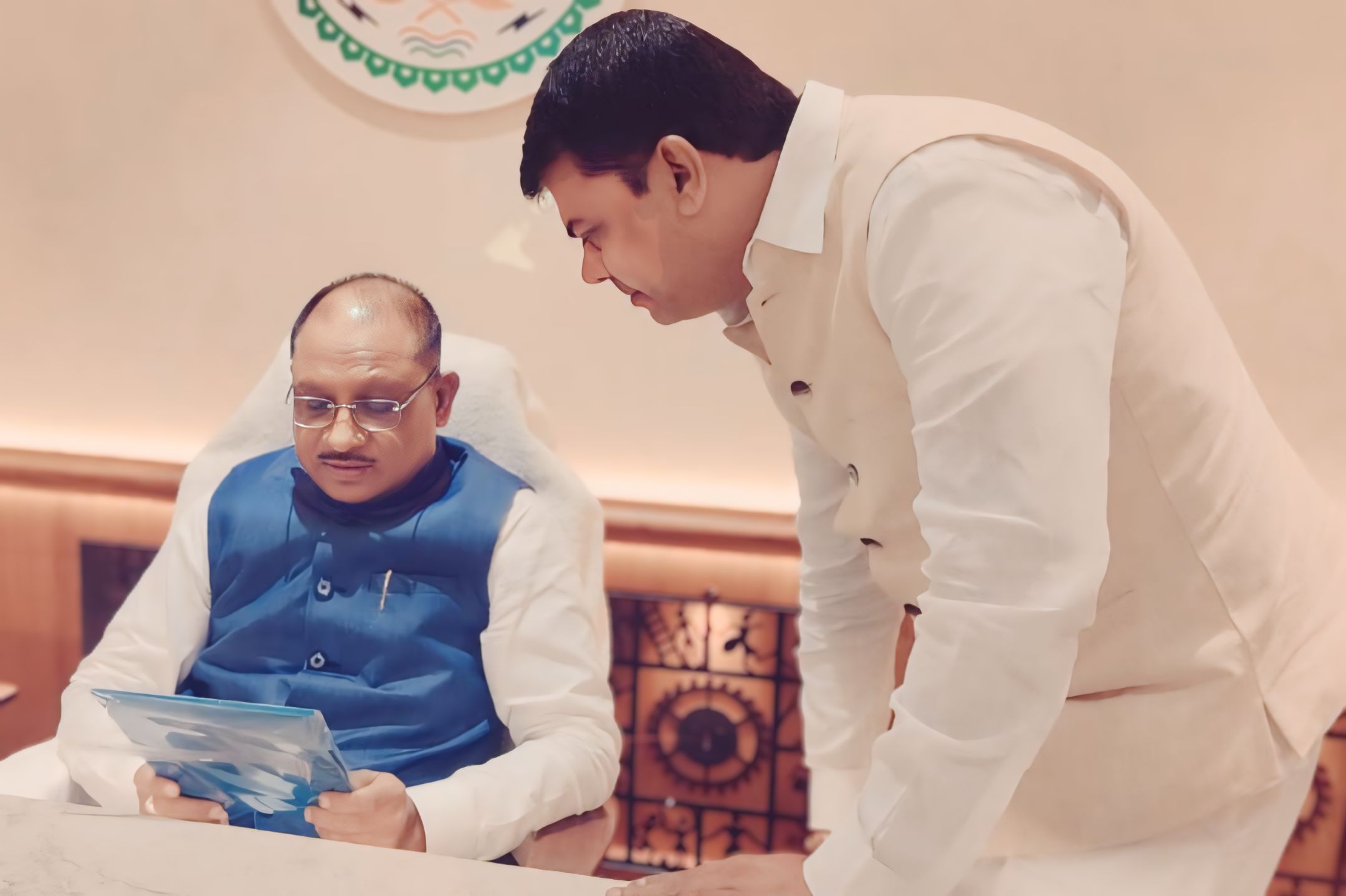 मुख्यमंत्री साय को शिव महापुराण कथा में शामिल होने का मिला न्योता, भिलाई में 25 से 31 जुलाई तक अंतरराष्ट्रीय कथा वाचक पंडित प्रदीप मिश्रा के श्रीमुख से होगा कथा का वाचन…