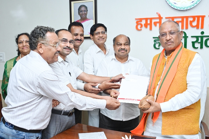 मुख्यमंत्री को उत्कल समाज ने भगवान श्रीजगन्नाथ रथयात्रा में शामिल होने का दिया न्योता…