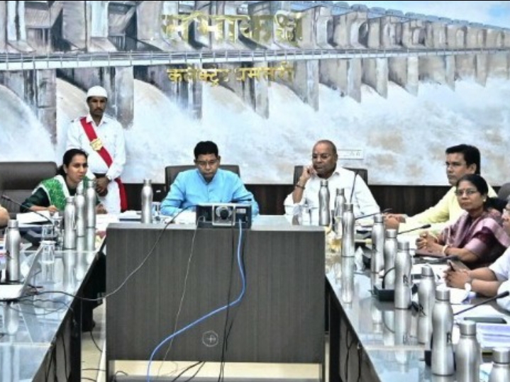 बेवजह राजस्व प्रकरणों को रोकने वाले अधिकारियों पर होगी कार्यवाही – राजस्व मंत्री टंक राम वर्मा