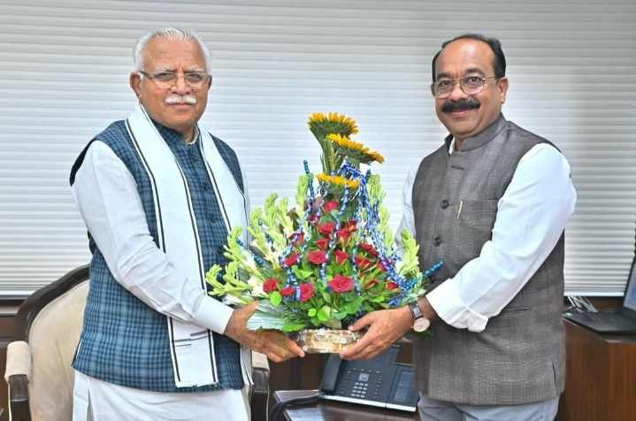 उप मुख्यमंत्री अरुण साव ने नगरीय निकायों के कार्यों में तेजी लाने केंद्रीय आवासन और शहरी कार्य मंत्री श्री मनोहर लाल खट्टर से की मुलाकात…
