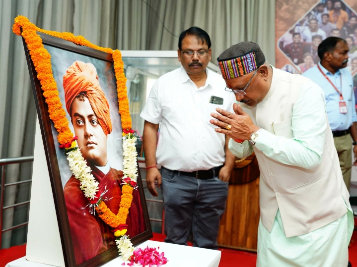 मुख्यमंत्री ने स्वामी विवेकानंद की पुण्यतिथि पर उन्हें किया नमन…