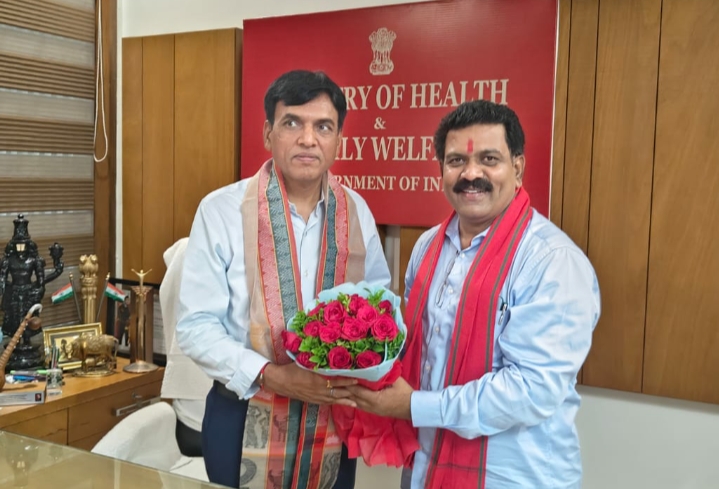 उपमुख्यमंत्री विजय शर्मा ने केंद्रीय स्वास्थ्य मंत्री डॉ मनसुख मांडविया से की सौजन्य भेंट…