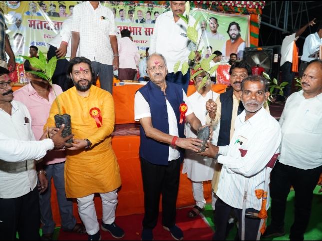 रायपुर सांसद बृजमोहन अग्रवाल ने अभनपुर, आरंग में मतदाताओं का अभिनंदन किया…