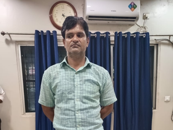 देशी कट्टा व जिंदा कारतूस के साथ आरोपी लीलाराम सोनकर  गिरफ्तार…