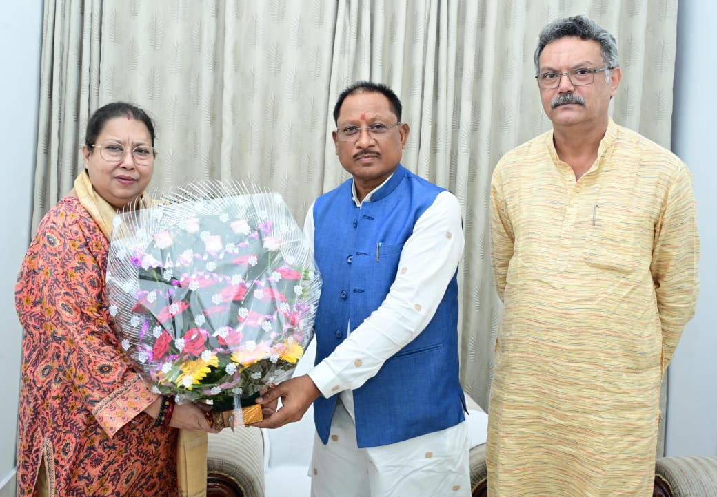 मुख्यमंत्री विष्णु देव साय से सांसद एवं कवर्धा राजपरिवार की रानी कृति देवी ने की मुलाकात…