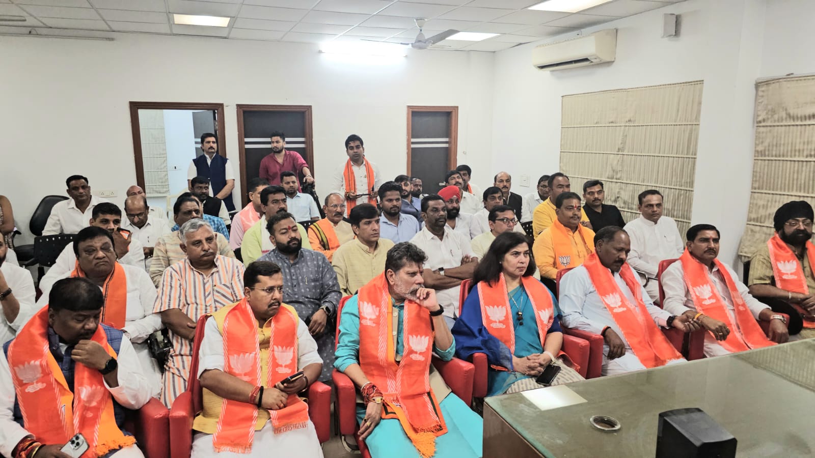 भाजपा प्रदेश प्रभारी नितिन नबीन,प्रदेश अध्यक्ष किरण देव,केंद्रीय मंत्री तोखन साहू, मुरलीधर मोहोल सहित वरिष्ठ जनों ने भाजपा प्रदेश कार्यालय में सुना मन की बात कार्यक्रम…