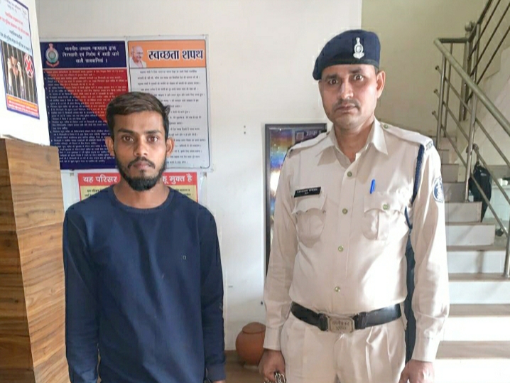 गर्लफ्रेंड को हत्या करने के नियत से चाकू मारने वाले आरोपी चरणदास गायकवाड़ गिरफ्तार…