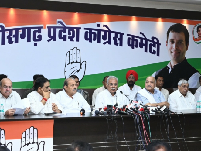 राज्य की बिगड़ती कानून व्यवस्था भिलाई डीपीएस स्कूल में बच्ची से दुराचार को लेकर कांग्रेस की पत्रकार वार्ता…