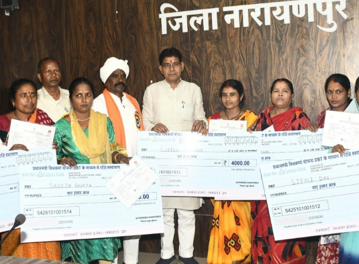 महिलाएं प्रशिक्षित होकर स्व-रोजगार की ओर बढ़ें: मंत्री टंक राम वर्मा