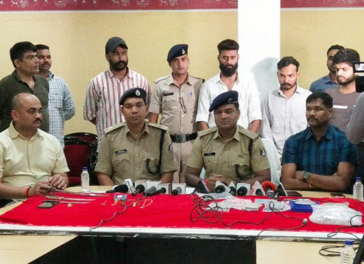 नेटफ्लिक्स के बहुचर्चित वेबसिरीज ‘‘मनी हाईस्ट’’ के किरदारो का नाम रखकर एम.डी.एम.ए ड्रग्स के रैकेट का संचालन करने वाले मुख्य सरगना ‘‘प्रोफेसर’’ उर्फ आयूष अग्रवाल के रायपुर में राईट हैण्ड शुभम सोनी को किया गया गिरफ्तार…