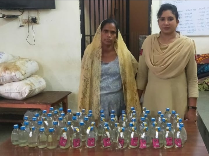 अवैध रूप से शराब के साथ महिला सहित कुल 02 आरोपी गिरफ्तार…
