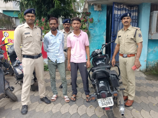 घर के सामने से बुलेट वाहन चोरी करने वाले शातिर चोर इम्तियाज उर्फ अम्मू एवं जाफर सफीक गिरफ्तार…