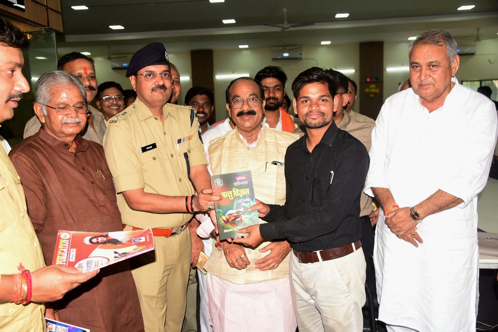 उप मुख्यमंत्री अरुण साव ने डिजिटल लाइब्रेरी का किया शुभारंभ…