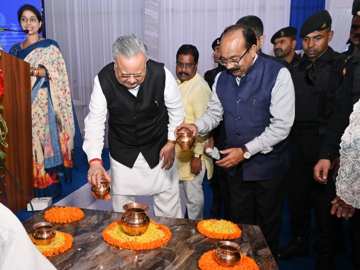अभी सचेत नहीं हुए तो भू-जल भी प्रदूषित हो जाएगा – डॉ. रमन सिंह, जन भागीदारी से ही होंगे जल संचय और जल संरक्षण के प्रभावी काम – अरुण साव