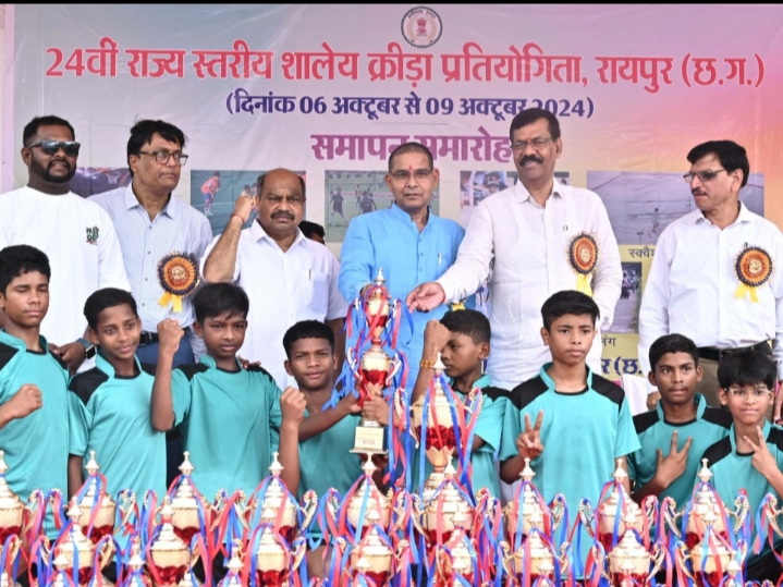 सफलता के लिए संघर्ष, त्याग और समर्पण की भावना जरूरत: मंत्री टंक राम वर्मा