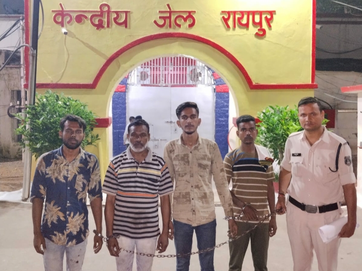 पुरानी रंजिश की बात को लेकर दो पक्षो के बीच मारपीट…