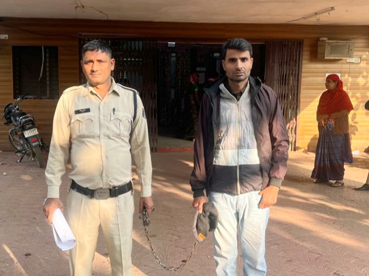 घर अंदर जबरदस्ती घूसकर पीडिता के साथ दुष्कर्म करने वाले आरोपी अभिषेक दुबे को किया गया गिरफ्तार…