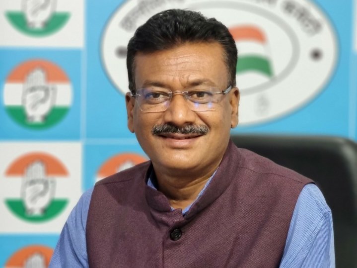 भाजपा दिखावे के लिए दिव्यांगजन सम्मान दिवस मना रही थी उधर पुलिस से पिटवा रही थी…