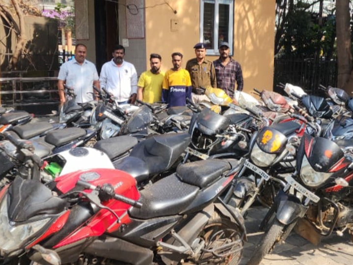 02 दर्जन से अधिक दोपहिया वाहन चोरी करने वाला गिरोह के आधा दर्जन आरोपी गिरफ्तार…