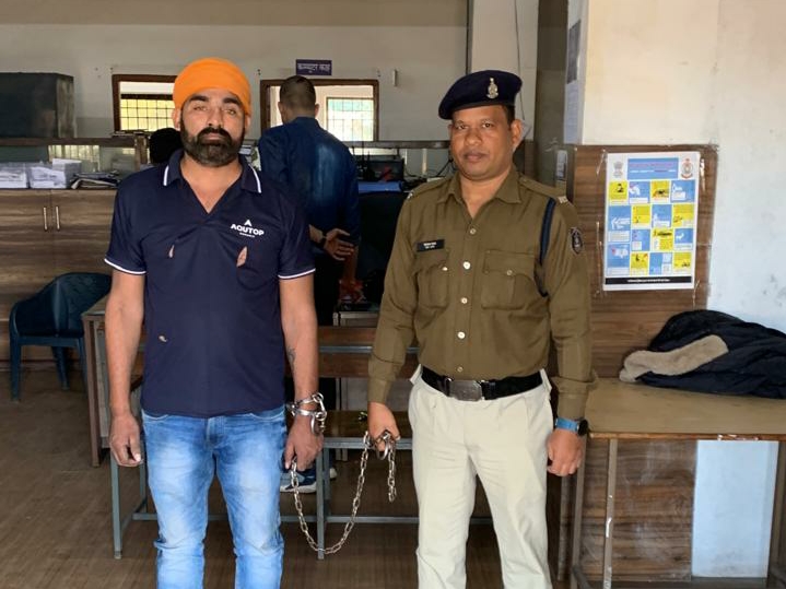 थाना कबीर नगर क्षेत्रांतर्गत चोरी की घटना को अंजाम देेने वाला आरोपी हरिचिंतन सिंह उर्फ बिट्टू गिरफ्तार…