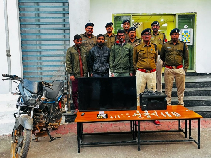 सुने मकान और दुकान मे चोरी करने वाले दिगर जिला दुर्ग के तीन पुरूष आरोपी गिरफ्तार…