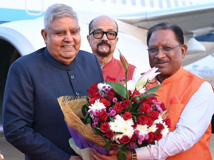 भारत के उपराष्ट्रपति जगदीप धनखड़ के रायपुर आगमन पर राज्यपाल रमेन डेका और मुख्यमंत्री विष्णुदेव साय ने किया आत्मीय स्वागत…